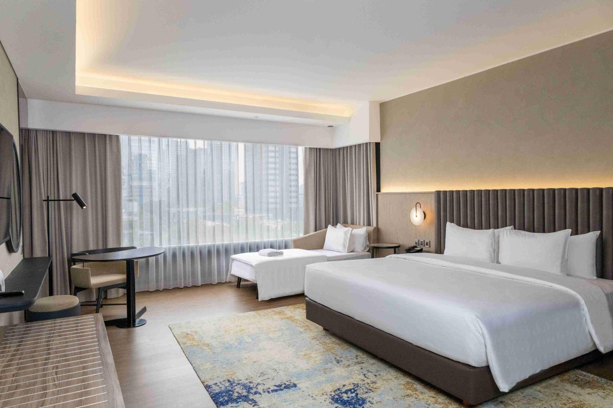 Mangkuluhur Artotel Suites Jakarta Ngoại thất bức ảnh