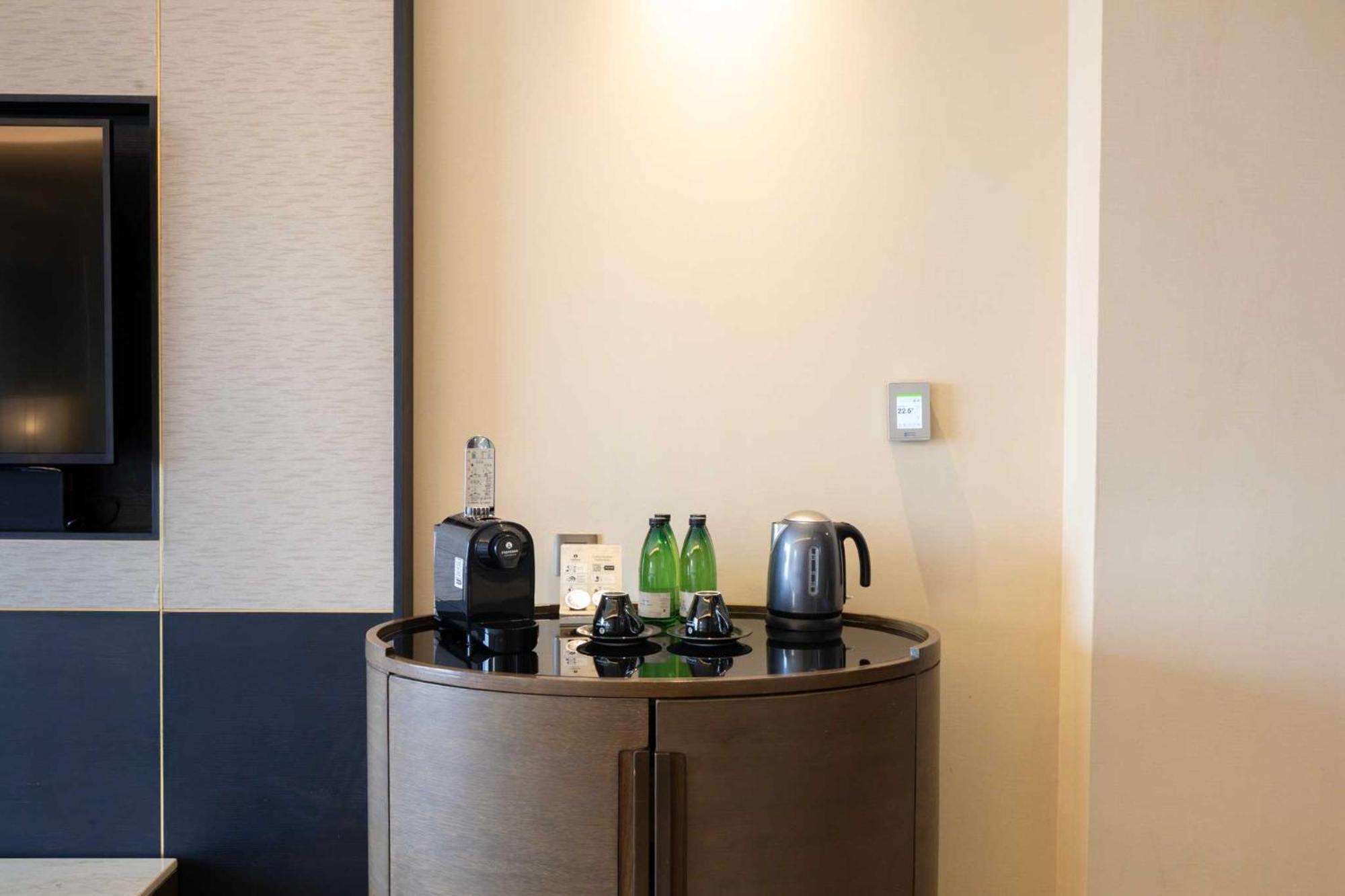 Mangkuluhur Artotel Suites Jakarta Ngoại thất bức ảnh